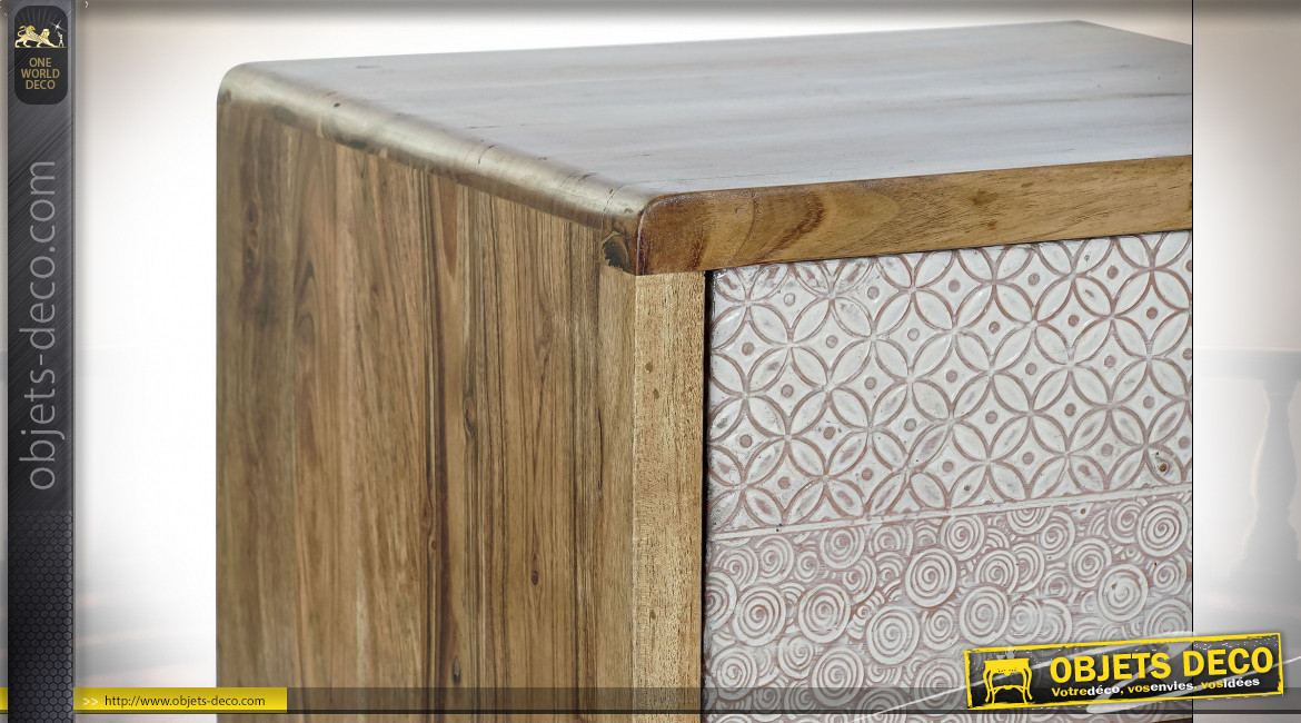 Meuble TV en bois d'acacia finition naturelle, motifs géométriques patinés blanc ambiance Boho, 125cm