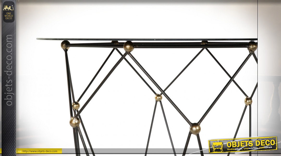 Table d'appoint en métal ajouré finition noire et dorée ambiance moderne design, Ø70cm
