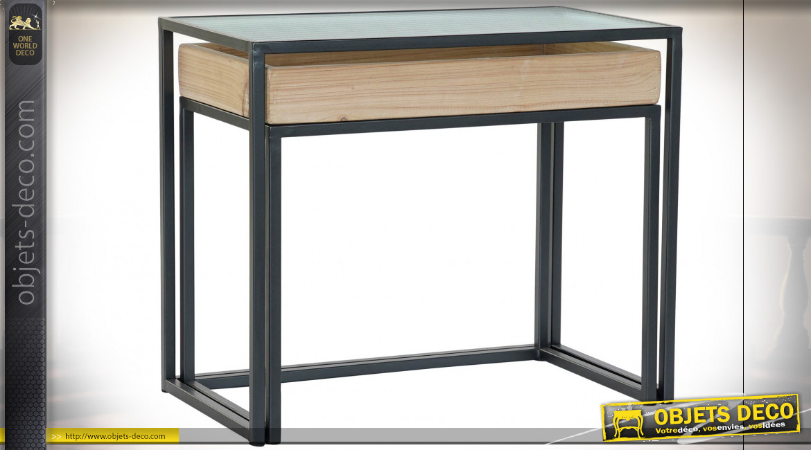 Table d'appoint gigogne en bois et métal noir, plateau en verre ondulé ambiance atelier moderne, 50cm