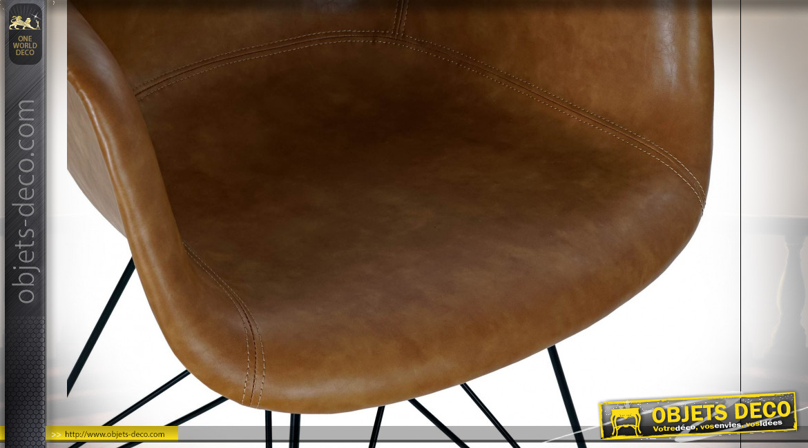 Chaise de style rétro imitation cuir finition brun caramel, pieds en métal noir, 84cm