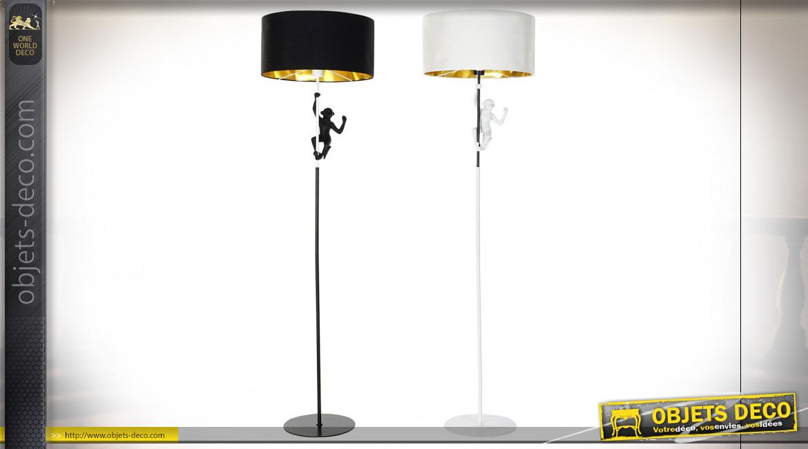 Série de 2 lampadaires en résine finition noire et blanche avec représentation de singes ambiance moderne, 166cm