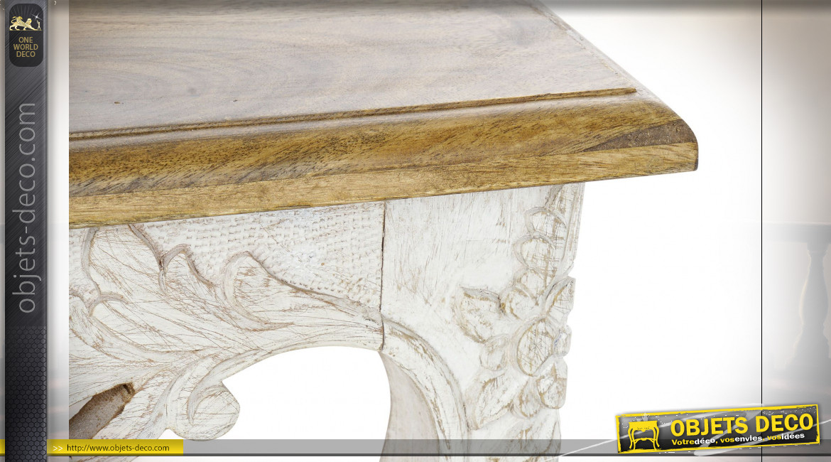 Table basse en bois de manguier sculpté finition blanc vieilli et naturelle de style classique, 120cm