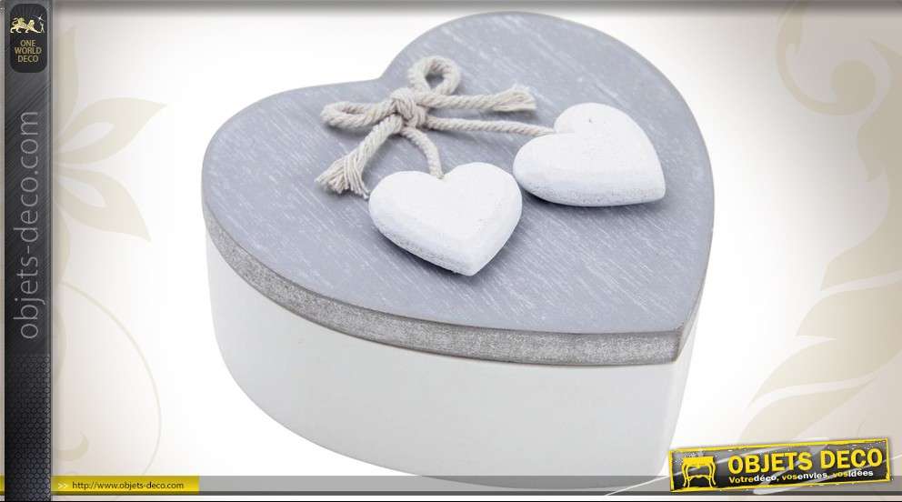 Boîte à confiseries en forme de coeur avec couvercle pivotant