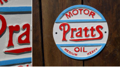Plaque murale en métal de forme ronde, ambiance garage vintage, Pratts automobile Ø24cm