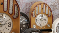 Horloge en métal en forme d'ancienne radio des années 50, ambiance vintage finition cuivré doré, 22cm