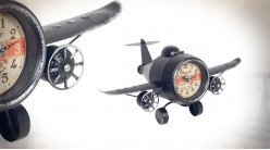 Avion en métal version horloge à poser, finition noir charbon patiné argent vieilli, 41cm