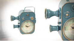 Ancienne caméra de cinéma en métal version horloge en métal bleu et patiné cuivré, ambiance vintage, 22cm