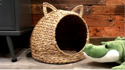 Niche en jacinthe tressée finition naturel, pour petit chien ou chat, forme ronde avec oreilles, Ø44cm