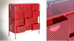 Commode à 12 tiroirs en métal perforé finition rouge industriel, ambiance vestiaire, 97cm