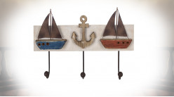 Porte manteaux mural en bois et métal, 2 bateaux en bois finition vieilli et ancre centrale, 28cm