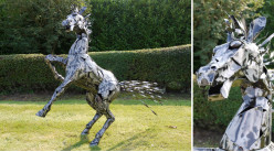 Sculpture de cheval en métal finition argent et noir vieilli, 125cm