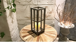 Petite lanterne en bois de sapin finition vieilli, esprit rustique, 41 cm