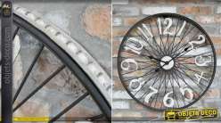 Horloge en forme d'ancienne roue de vélo oxydée style indus Ø 68 cm