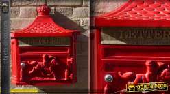 Boîte aux lettres anglaise murale rouge