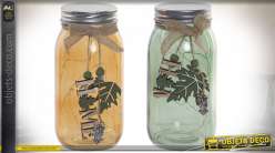 Série de deux pots décoratifs en verre teinté, bois et corde avec LED filamentée à l'intérieur, 18cm