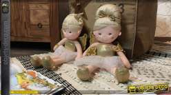 Série de deux fées en peluche esprit poupées enfantines, finitions colorées, en polyester et coton, 45cm