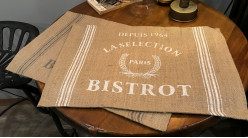 Série de deux set de table en jute, inscription Bistrot vintage gris et blanc, 45cm