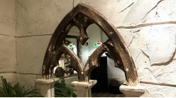 Miroir en bois effet vieilli en forme de fenêtre ancienne, forme ogivale, 75cm