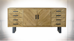Grand buffet 8 tiroirs en bois de sapin finition naturelle, poignées et pieds en métal noir ambiance chalet, 180cm