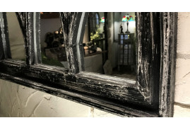 Miroir arqué en bois finition charbon ancien, style cathédrale, ambiance classique