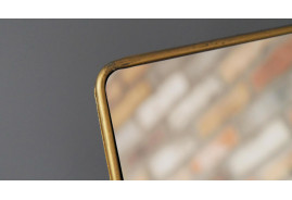 Miroir de table rectangulaire en métal, finition dorée effet ancien, 33cm de haut