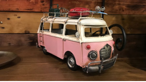 Miniature de Van en métal, finition vieux rose pastel, ambiance voyage, 28cm