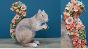 Ecureuil décoratif en résine avec queue en panache richement fleurie, 22cm