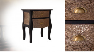 Table de chevet en bois de sapin finition charbon et 2 tiroirs plaqués alu doré ancien, ambiance chic, 56cm