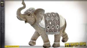 Statuette d'éléphant indien avec harnachement d'apparat 26 cm
