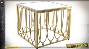 Bout de canapé design en métal doré avec plateau carré en miroir