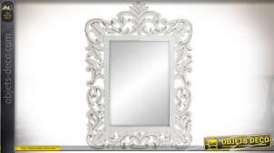 Miroir en bois sculpté de style baroque et romantique patine blanche vieillie 65 cm