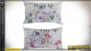 Série de deux coussins rectangulaires en tissus, impressions de motifs lapins et fleurs, esprit campagne, 50x30cm