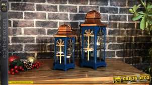 Série de deux lanternes en bois et métal, de formes hexagonales, finition bleu canard et cuivré mate, 40cm