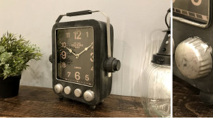 Horloge à poser en métal finition noir charbon effet vieilli, forme de vieille radio ambiance rétro vintage, 31cm