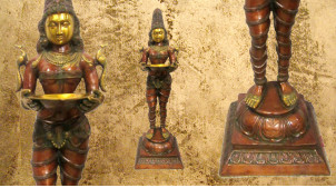 Représentation en laiton massif de la déese Lakshmi, postée debout sur socle, finitions effet anciennes, 45kg - 132cm