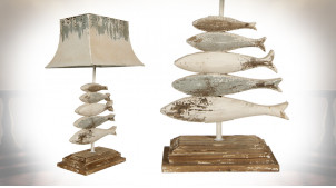 Grande lampe de salon en bois et métal, pied avec sculptures de poissons, abat-jour métal effet vieilli, 75cm