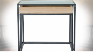 Table d'appoint gigogne en bois et métal noir, plateau en verre ondulé ambiance atelier moderne, 50cm
