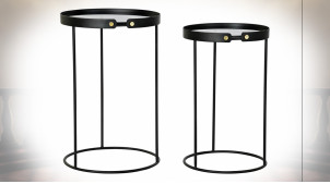 Série de 2 tables d'appoint en métal finition noire et plateaux en verre teinté de style moderne, 59cm