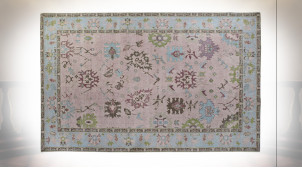 Tapis de style oriental en coton et polyester finition rose poudré et bleu ciel aux motifs de fleurs, 240cm