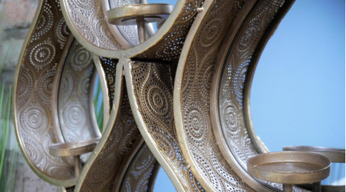 Miroir goutte en métal finition doré ancien, support bougie, ambiance moucharabieh, 88cm de haut